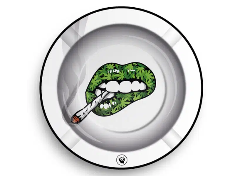 cendrier bouche weed